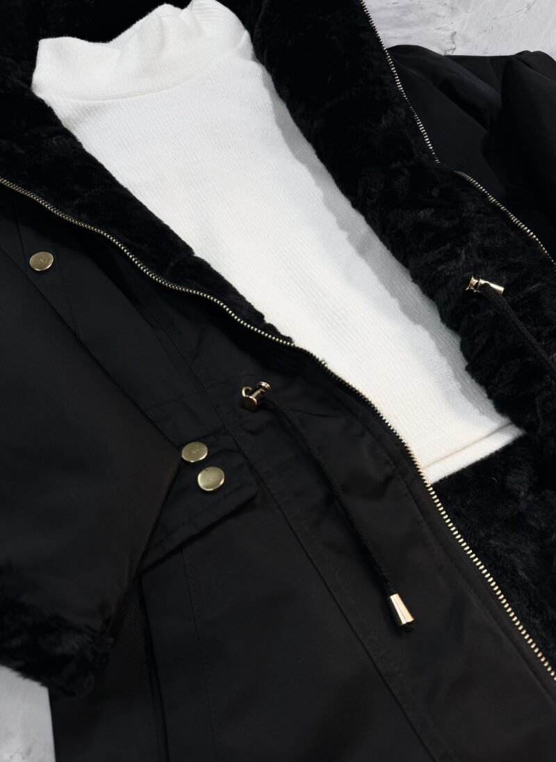 CAMPERA IMPERMEABLE Y REVERSIBLE CON PIEL #381 - Imagen 12