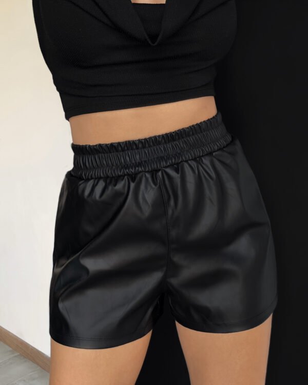 SHORT CUERINA ELÁSTICO #A747