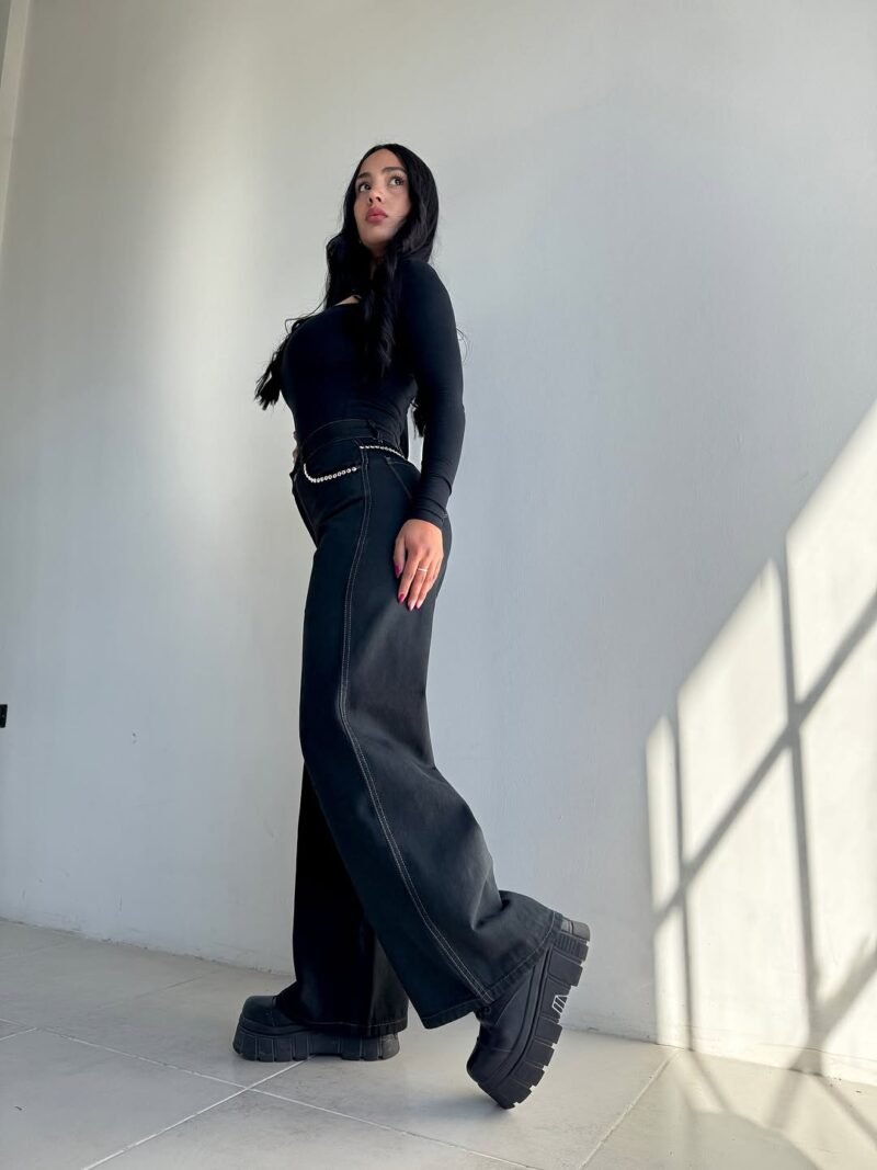 JEANS WIDE LEG NEGRO C/ TACHAS  #09 - Imagen 5