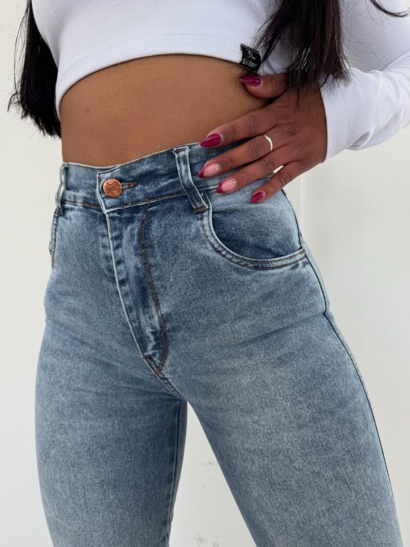 JEANS CELESTE NEVADO #44