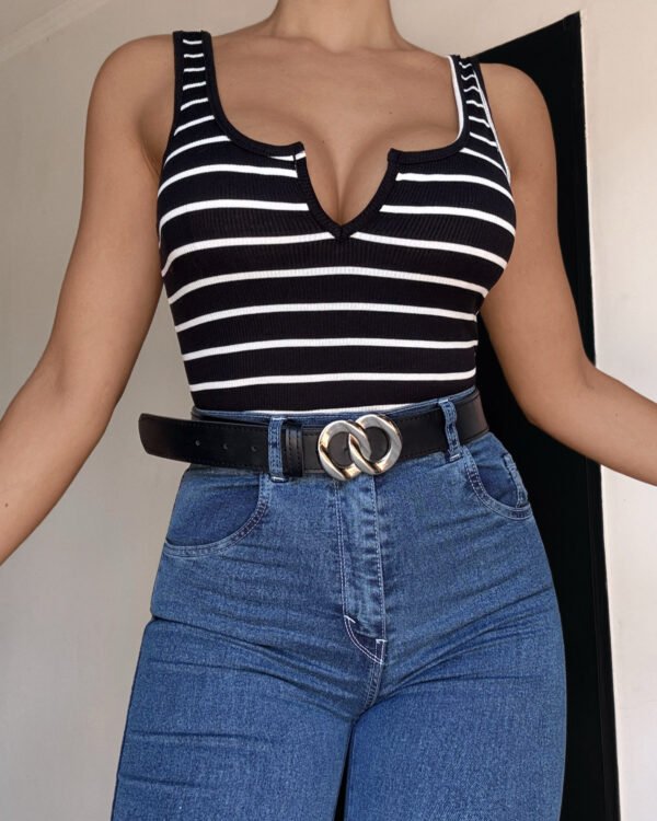 MUSCULOSA RAYADA ESCOTE V #B95