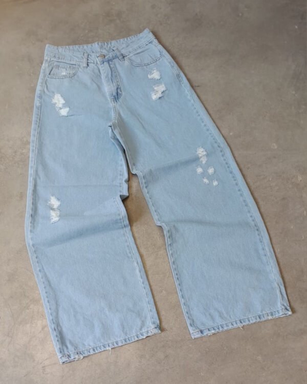 JEANS WIDE LEG CELESTE CON ROTURAS #73