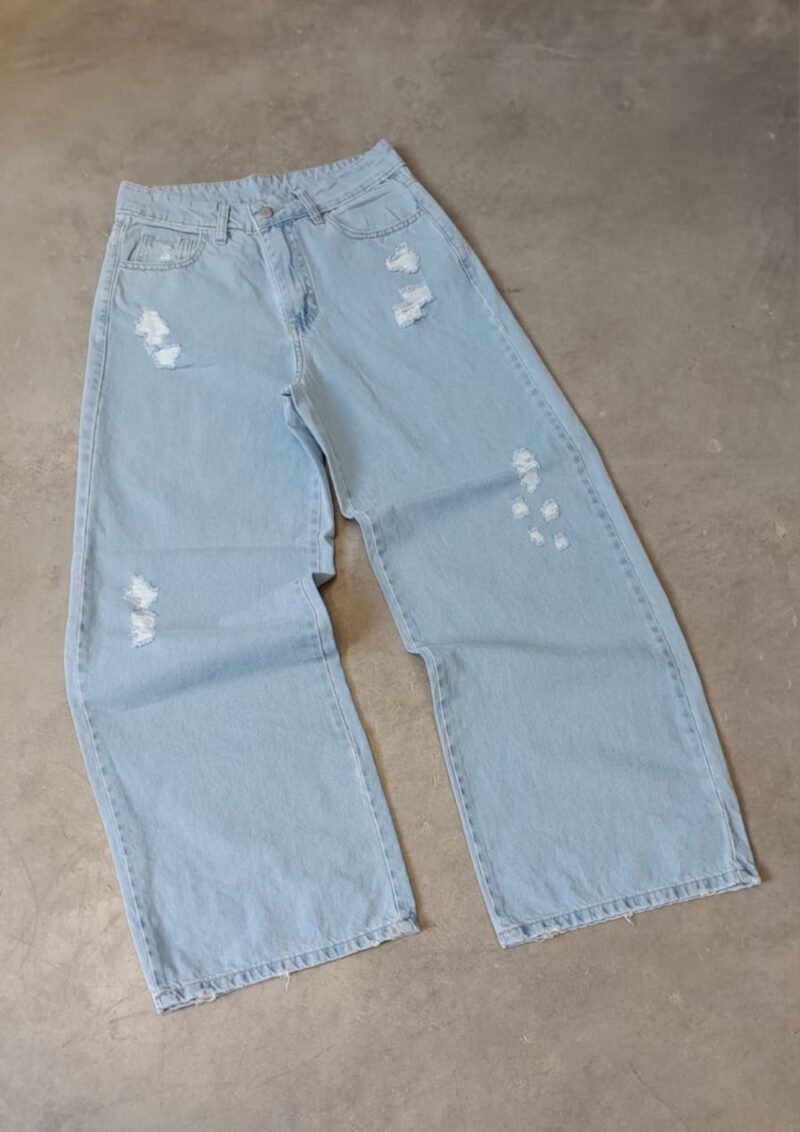 JEANS WIDE LEG CELESTE CON ROTURAS #73