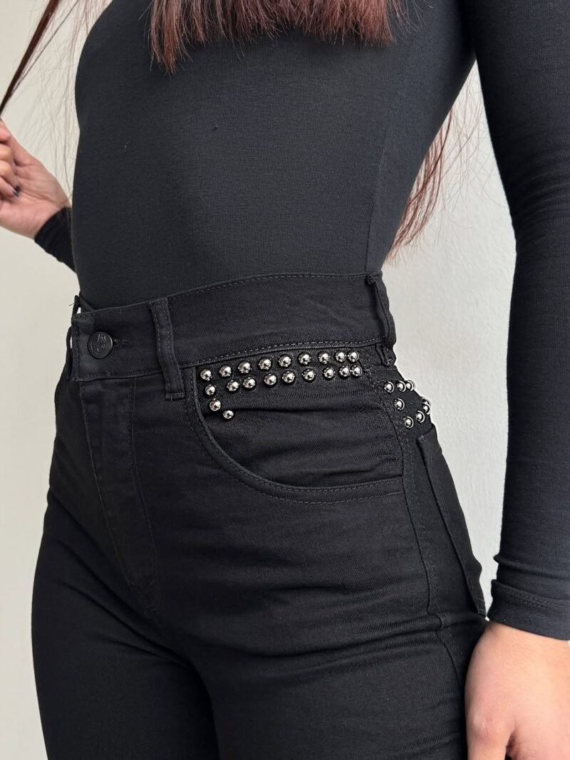 JEANS OXFORD NEGRO C/ TACHAS #24