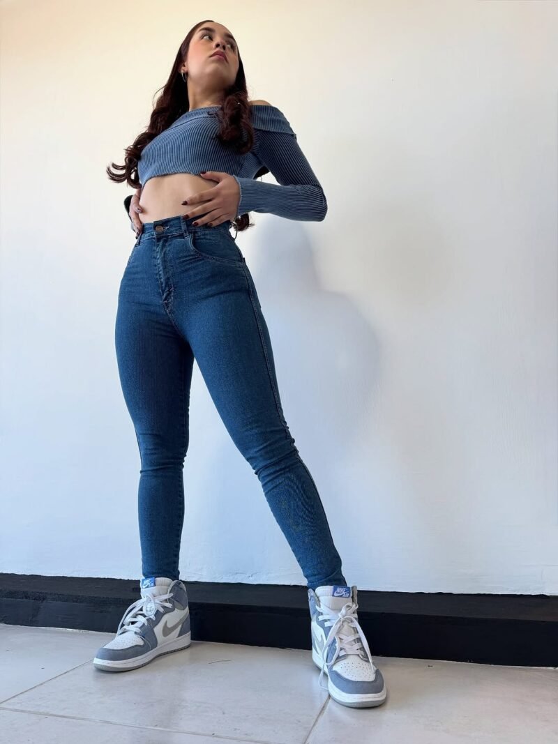JEANS CELESTE COSTURA BLANCA #79 - Imagen 2
