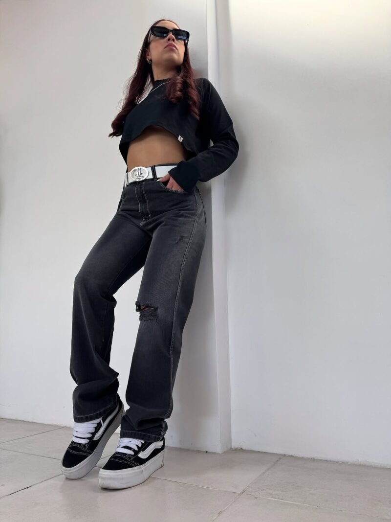 JEANS MOM GRIS C/ ROTURAS #23 - Imagen 4