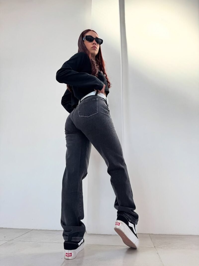 JEANS MOM GRIS C/ ROTURAS #23 - Imagen 3