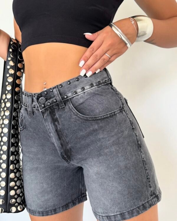 BERMUDA JEANS GRIS C/ TACHAS #42