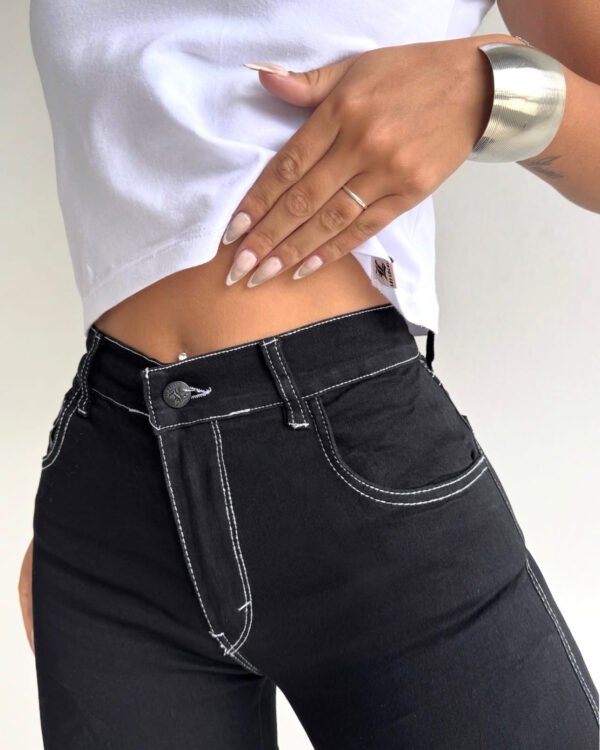 JEANS NEGRO COSTURA BLANCA #44
